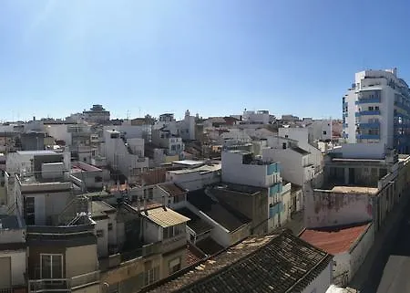 Apartamento Studio R. Infante Dom Henrique *